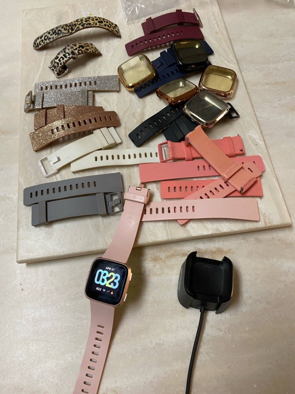 Fitbit Versa Pink Smartwatch with Interchangeable Bands -